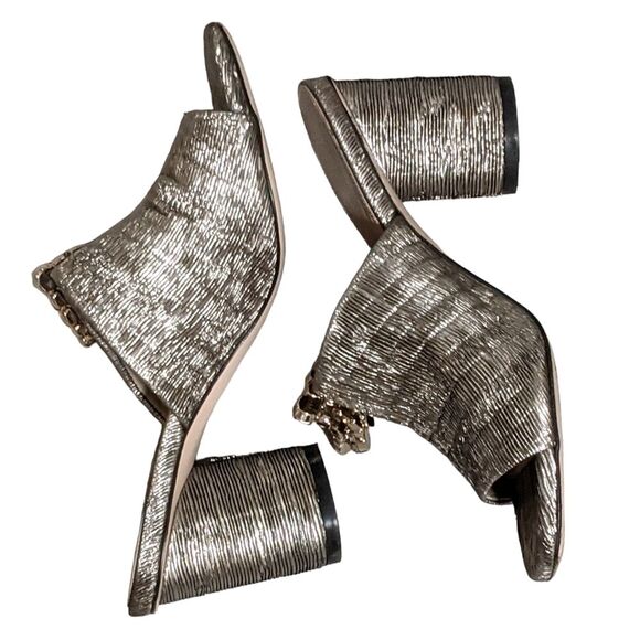 Stuart Weitzman Theone jeweled slides in silver metallic sized 6.5M - Picture 6 of 12